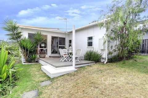 Dromana Holiday Beach House - Your Accommodation 14