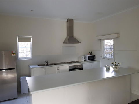 Dromana Holiday Beach House - Your Accommodation 8