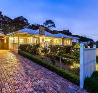 Lovely 5BR full house in Glen Waverley walk to train bus  shops - Your Accommodation