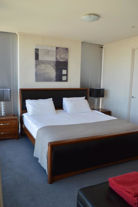 3BR Apartment At Victoria Tower Southbank - Your Accommodation 7