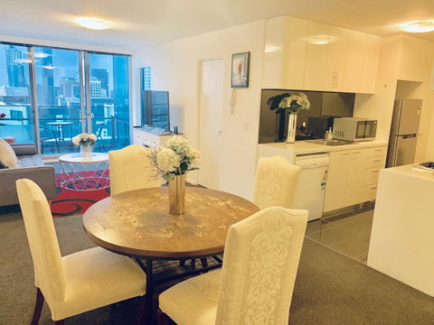 Luxury Apartments With View - Your Accommodation 6