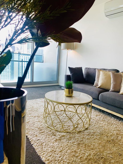 Luxury Apartments With View - Your Accommodation 10