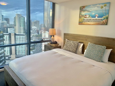 Luxury Apartments With View - Your Accommodation 14