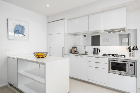 Complete Host Tiara Apartments - Your Accommodation 37