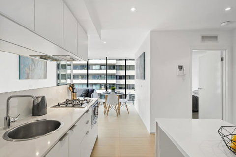 Complete Host Tiara Apartments - Your Accommodation 38