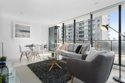Complete Host Tiara Apartments - Your Accommodation 22