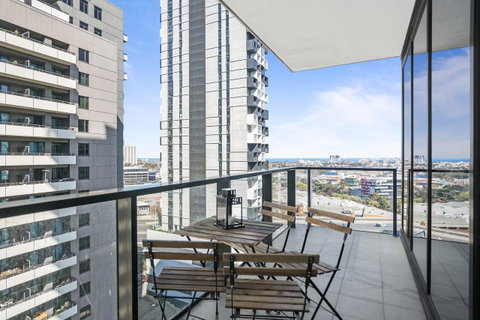 Complete Host Tiara Apartments - Your Accommodation 11