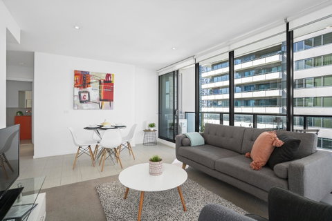 Complete Host Tiara Apartments - Your Accommodation 18