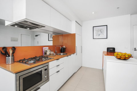 Complete Host Tiara Apartments - Your Accommodation 15
