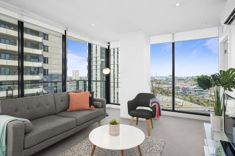 Complete Host Tiara Apartments - Your Accommodation 16