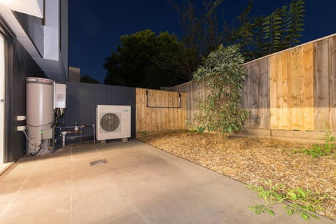 Doncaster Private Collection 2 Bed Townhouse@Pearl - Your Accommodation 12