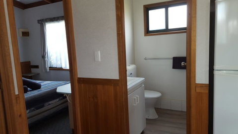 Echo Beach Tourist Park - Your Accommodation 24