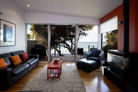 Battery Cove Beach Front Apartment - Your Accommodation 14
