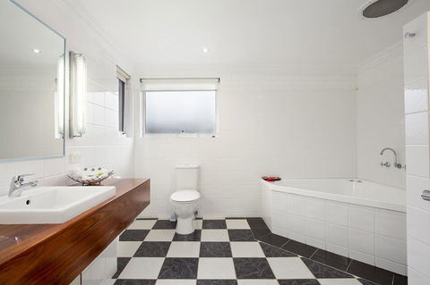 The International Motel Apollo Bay - Your Accommodation 17