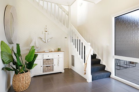 Beachside House - Your Accommodation 11