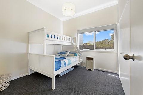 Beachside House - Your Accommodation 16