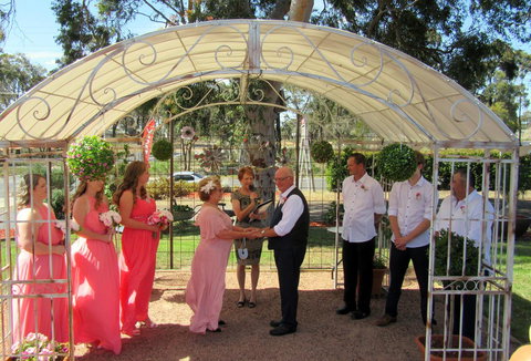 The Highlander Motel - 24HR Check In - Your Accommodation 33