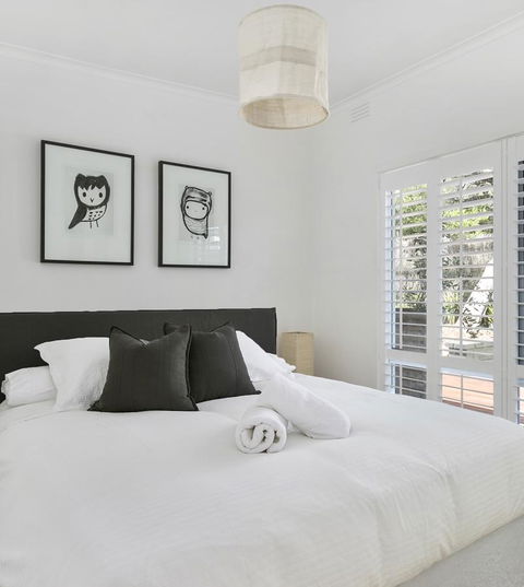Capella Villa No. 4 - Stunning Luxury Decor Inside And Out - Your Accommodation 9