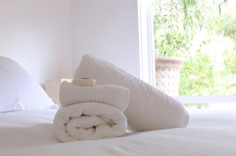Capella Villa No. 4 - Stunning Luxury Decor Inside And Out - Your Accommodation 13