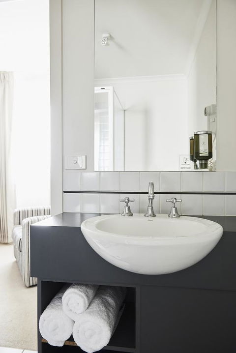 Plough Hotel - Your Accommodation 11