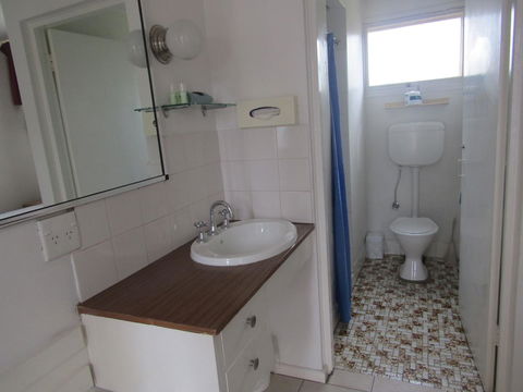 Twin City Motor Inn - Your Accommodation 25