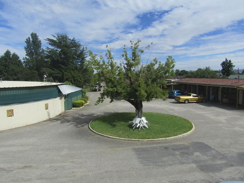 Twin City Motor Inn - Your Accommodation 6