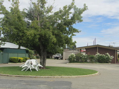 Twin City Motor Inn - Your Accommodation 8