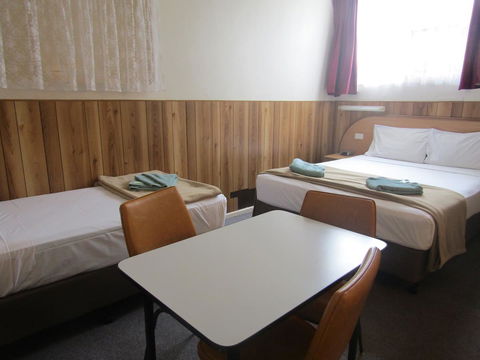 Twin City Motor Inn - Your Accommodation 22