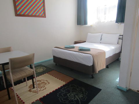 Twin City Motor Inn - Your Accommodation 17