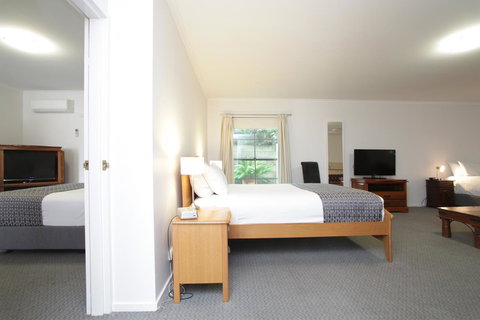 Quality Inn & Suites The Menzies - Your Accommodation 11