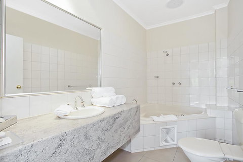 Quality Inn & Suites The Menzies - Your Accommodation 31