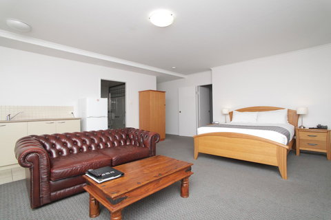 Quality Inn & Suites The Menzies - Your Accommodation 8