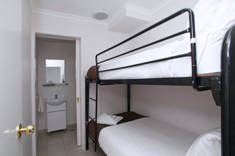 Quality Inn & Suites The Menzies - Your Accommodation 27