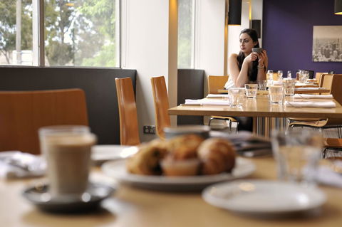 Mercure North Melbourne - Your Accommodation 11