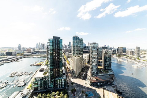 Melbourne Private Apartments - Collins Wharf Waterfront, Docklands - Your Accommodation 1