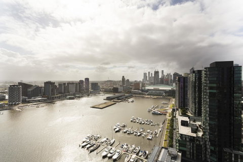 Melbourne Private Apartments - Collins Wharf Waterfront, Docklands - Your Accommodation 24