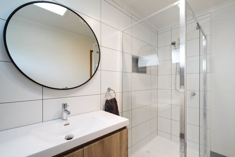 Uptown Frankston - Your Accommodation 11