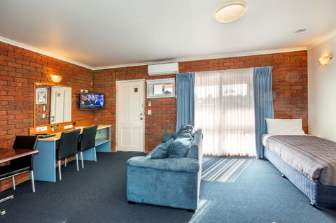 Torquay Tropicana Motel - Your Accommodation 23