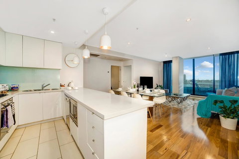 Signature Waterfront Apartments - Your Accommodation 11
