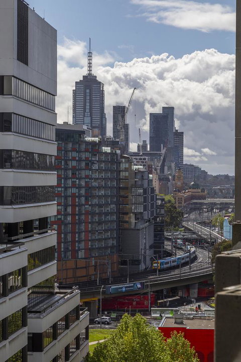 Signature Waterfront Apartments - Your Accommodation 33