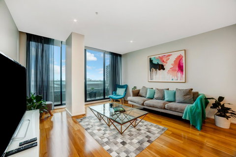 Signature Waterfront Apartments - Your Accommodation 15