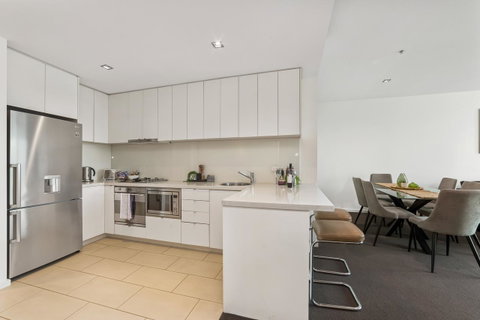 Signature Waterfront Apartments - Your Accommodation 24