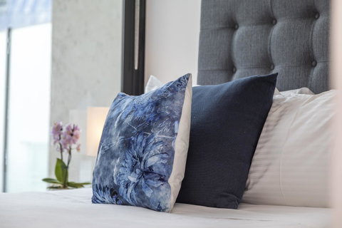 Signature Waterfront Apartments - Your Accommodation 25