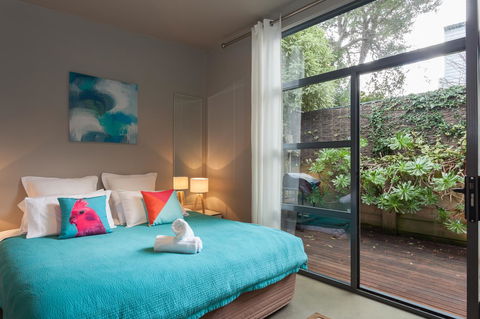 The Love Shack - Romantic Bungalow - Your Accommodation 8