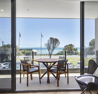 Blairgowrie Apartment 1 - on the beach - Your Accommodation