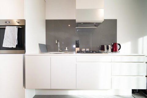 Ocean View/South-bank Premium Location 2 Bedroom Apartments - Your Accommodation 2