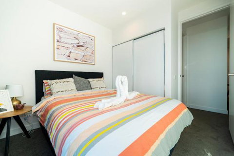 Ocean View/South-bank Premium Location 2 Bedroom Apartments - Your Accommodation 13