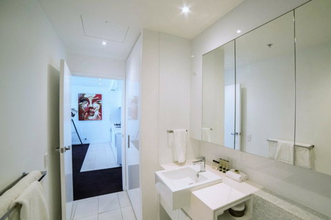 The Sebel Melbourne Docklands Hotel - Your Accommodation 4