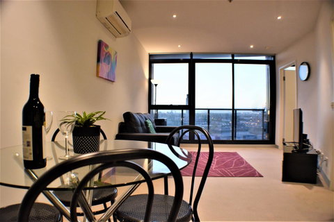 Royal Stays Apartments Melbourne- Southbank - Your Accommodation 2