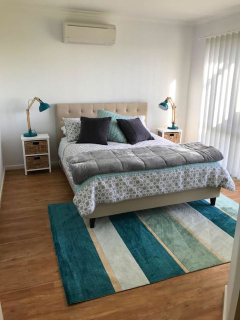 Sunsets On Martyrs Luxury Coastal Beach House Peterborough - Your Accommodation 14